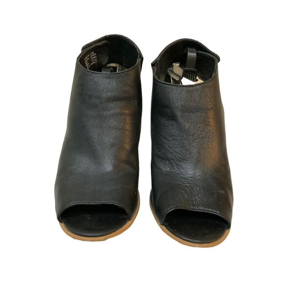 Steve Madden Sandal Women Size 5.5 Nonstop Black Leather Wrap Snap Open Peep Toe - Picture 4 of 12